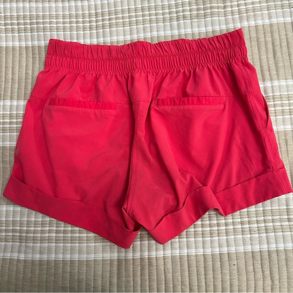 Lululemon shorts hot pink size 6 drawstrings - Picture 4 of 7